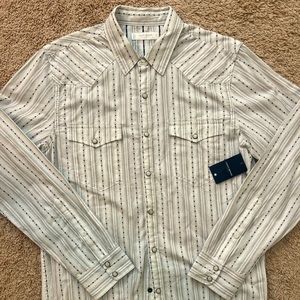 Lucky men’s western style long sleeve button down shirt. Size S